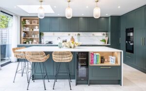 Aldana Kitchen in Deep Forest by Kitchen Ergonomics