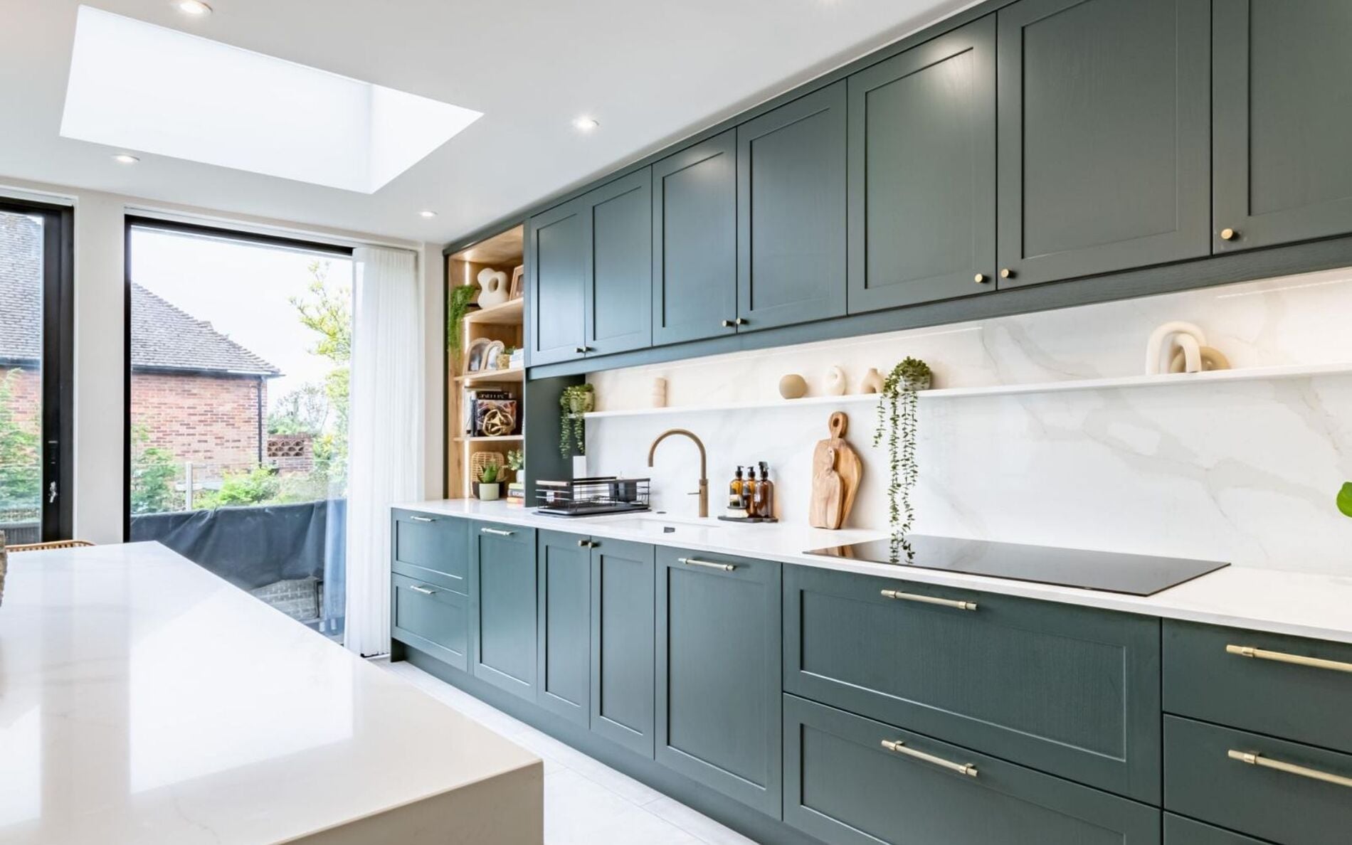Aldana Kitchen in Deep Forest by Kitchen Ergonomics