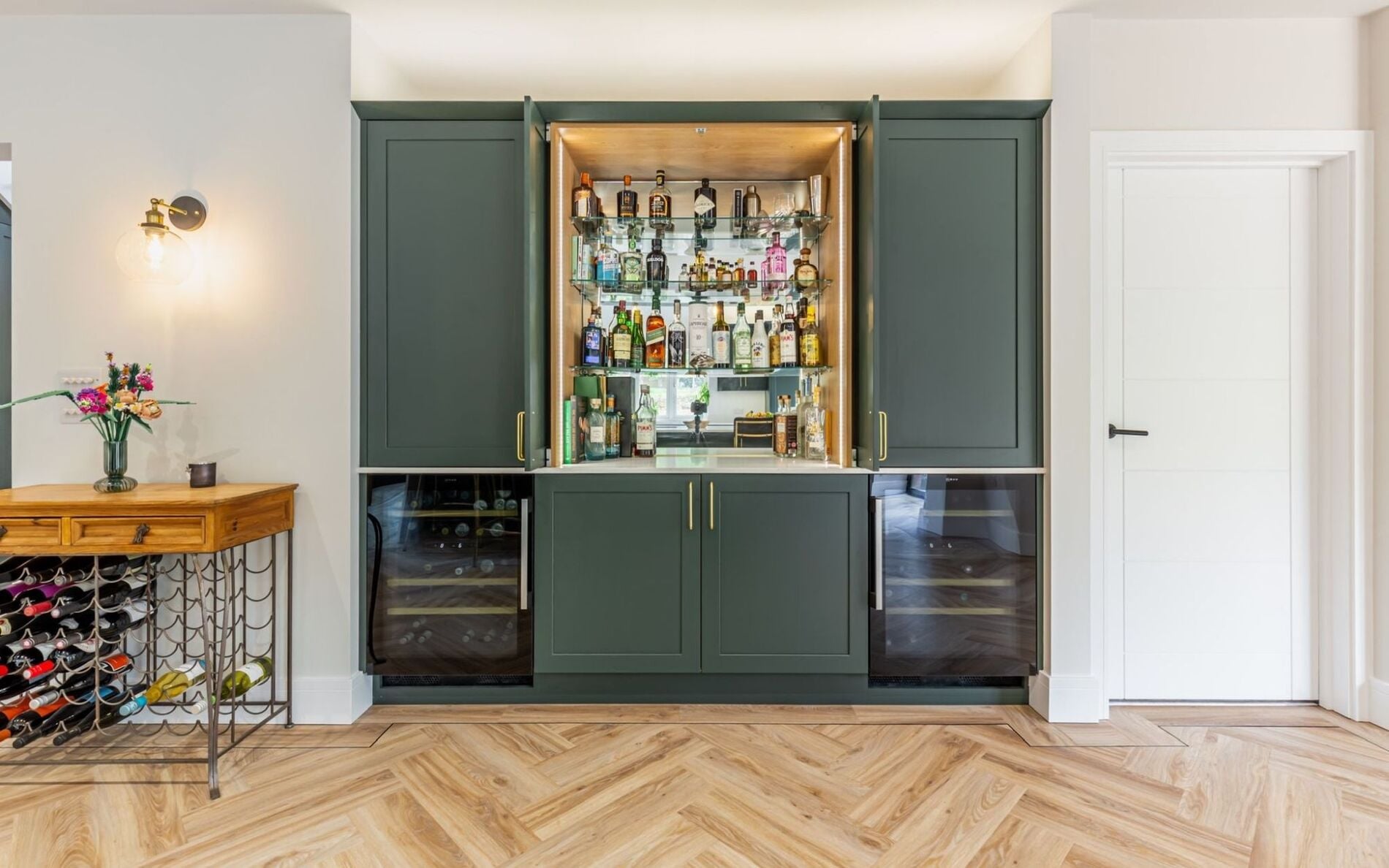 Aldana Kitchen in Deep Forest by Kitchen Ergonomics