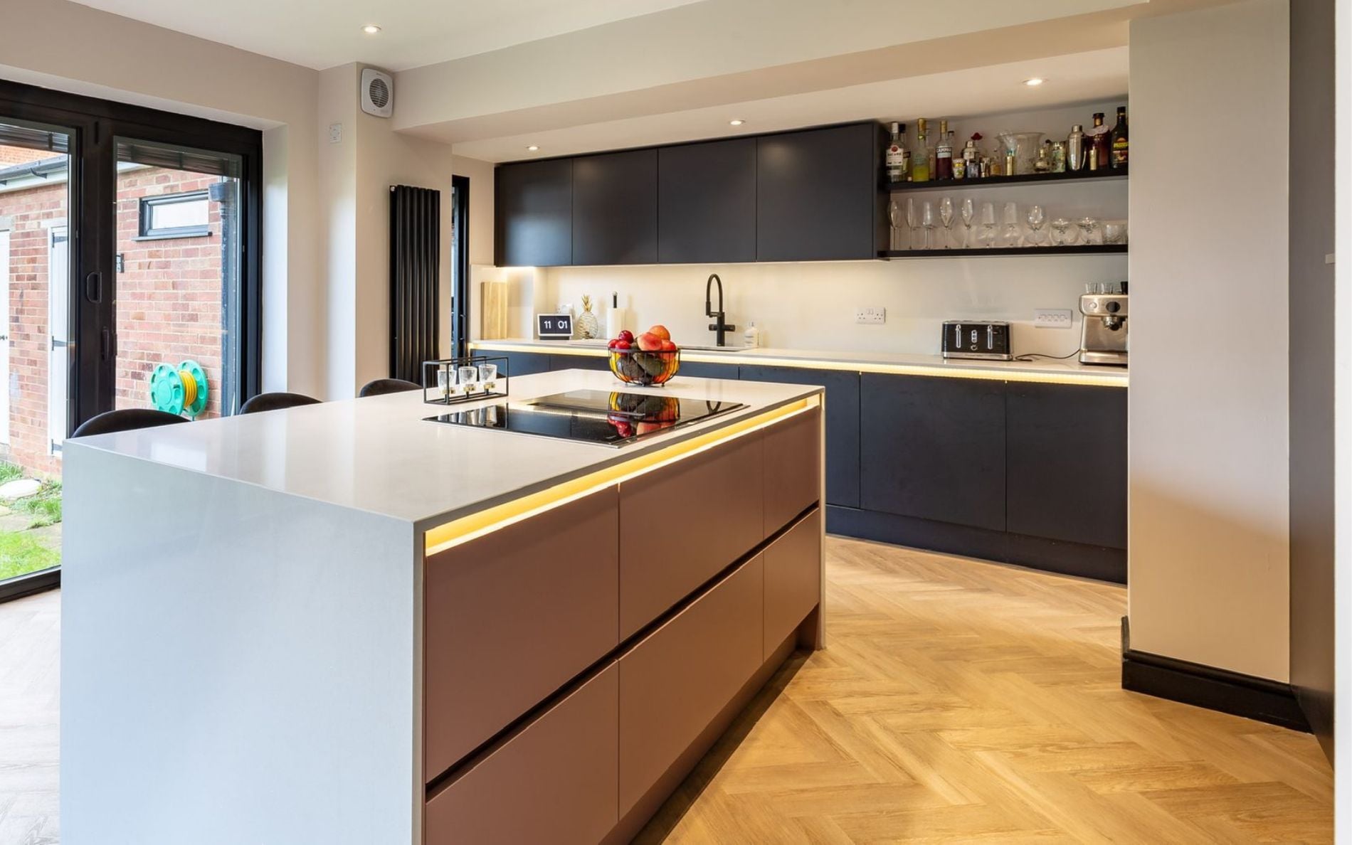 Zola Matte Kitchen in Carbon and Vintage Pink by Kitchen Ergonomics