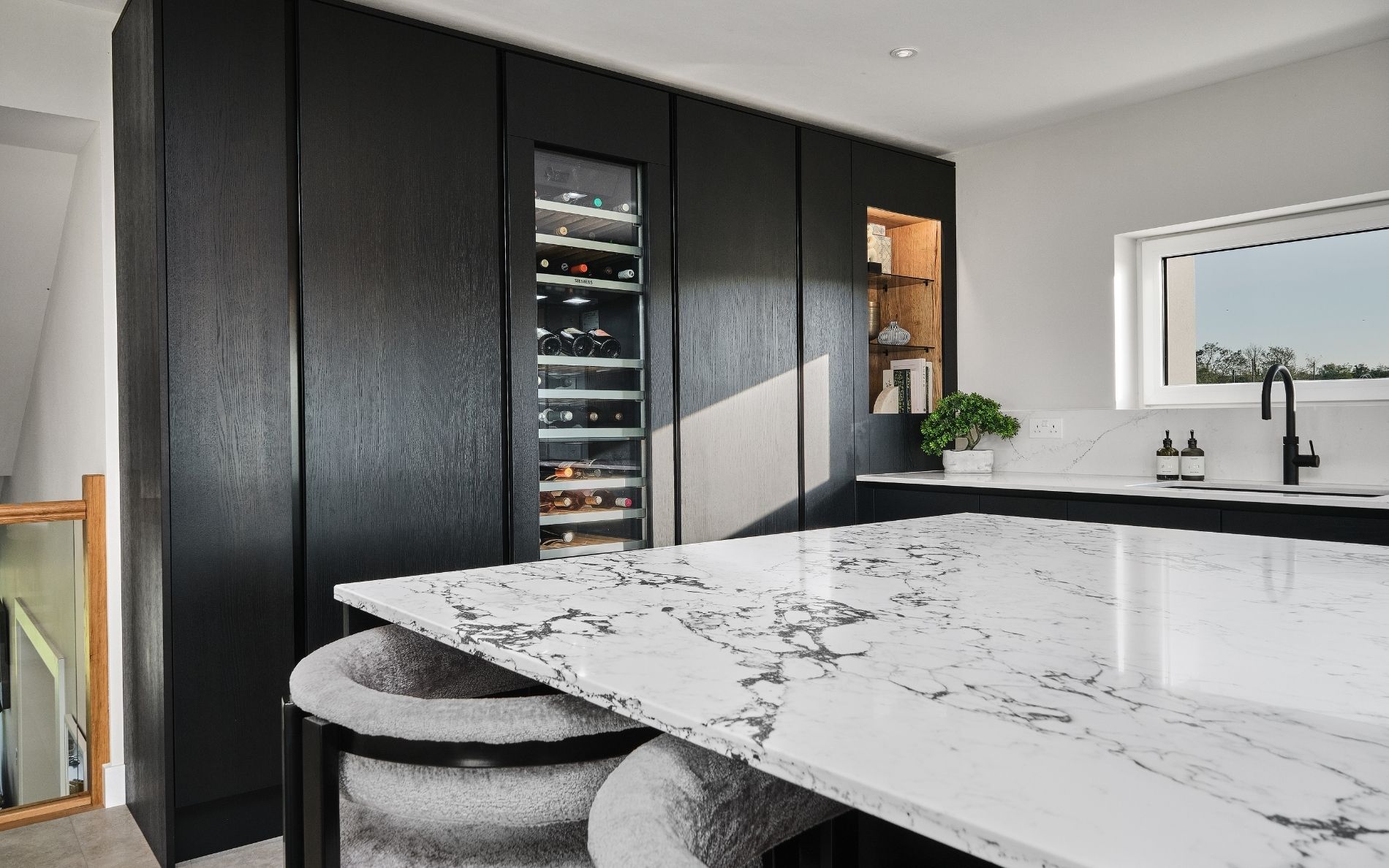 Tavola Kitchen in Hacienda Black by Exorna