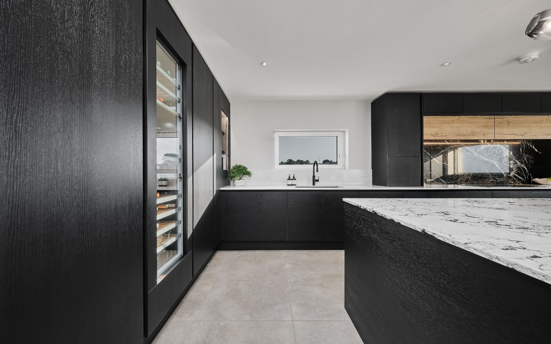 Tavola Kitchen in Hacienda Black by Exorna