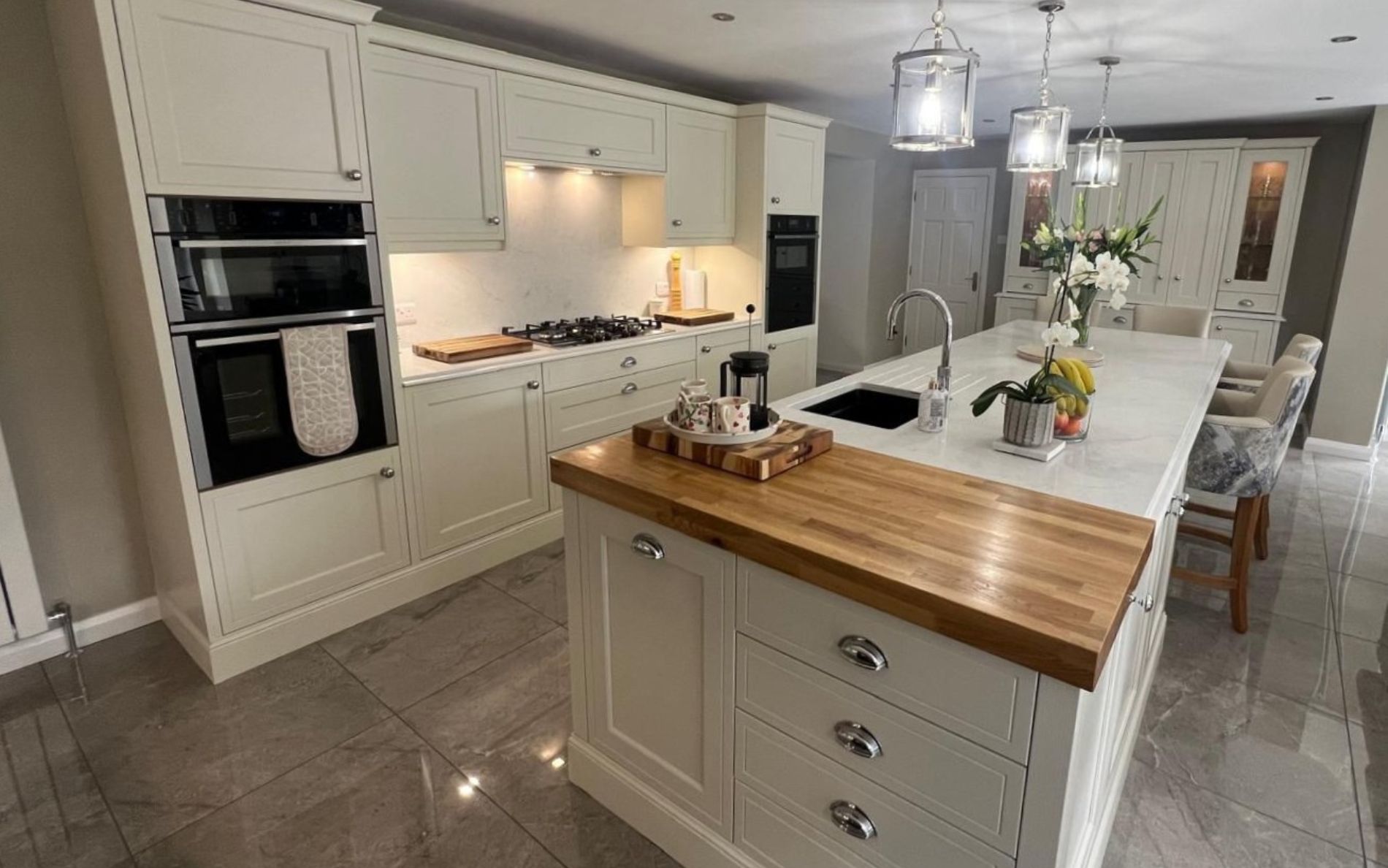 Winslow Kitchen in Porcelain by LD Units