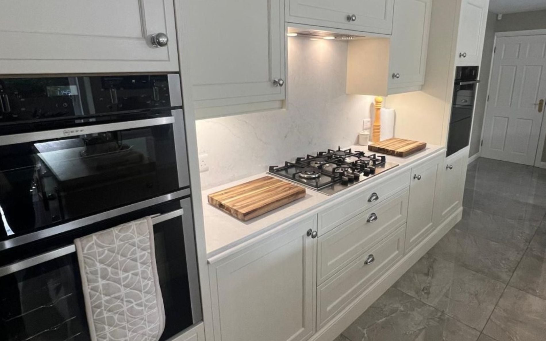 Winslow Kitchen in Porcelain by LD Units