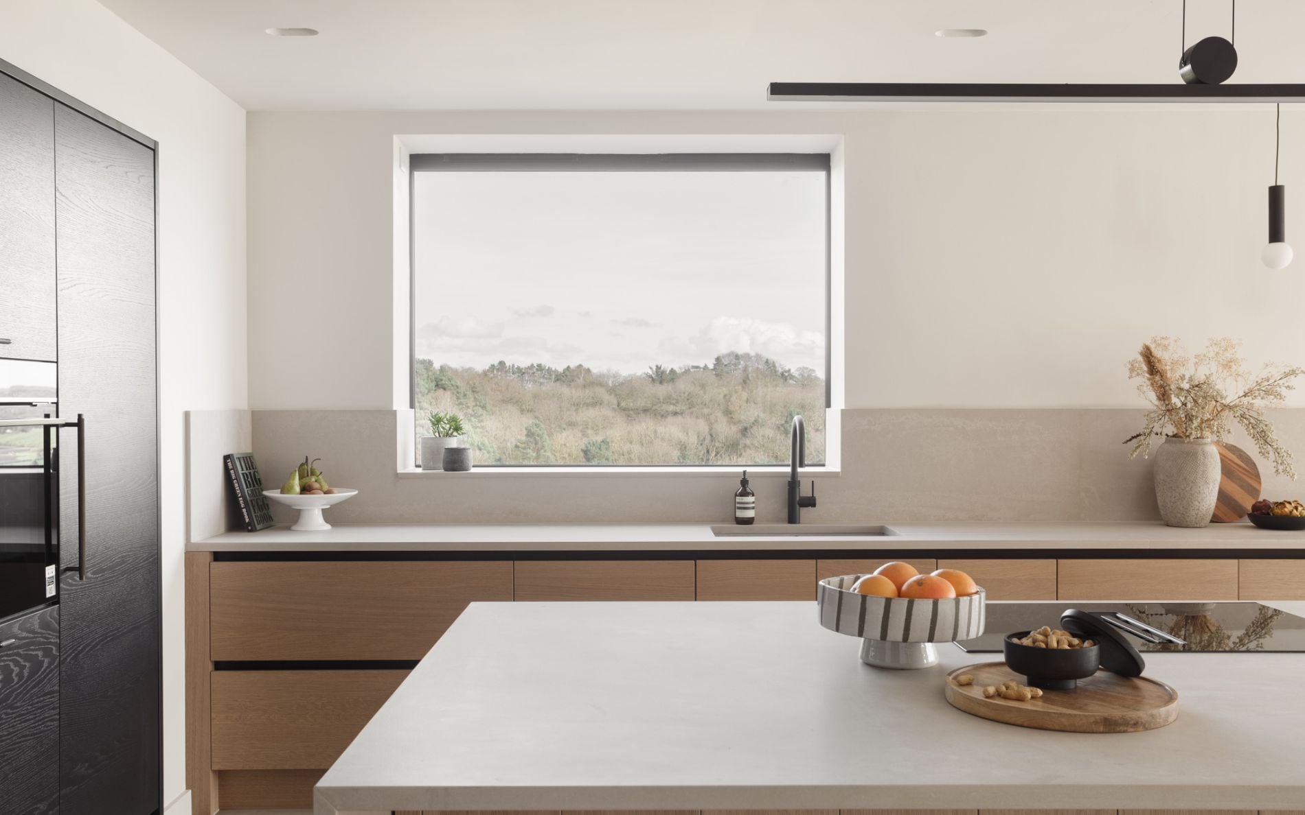 Tavola Kitchen in Parched Oak & Hacienda Black by Studio Nest