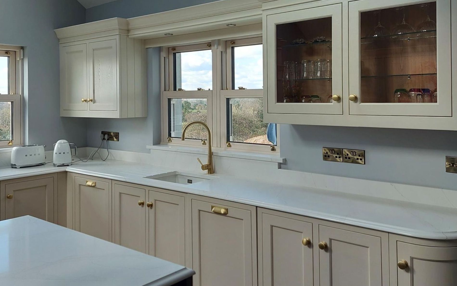 Belgravia Kitchen in Shell & Deep Forest by Sheelan Kitchens