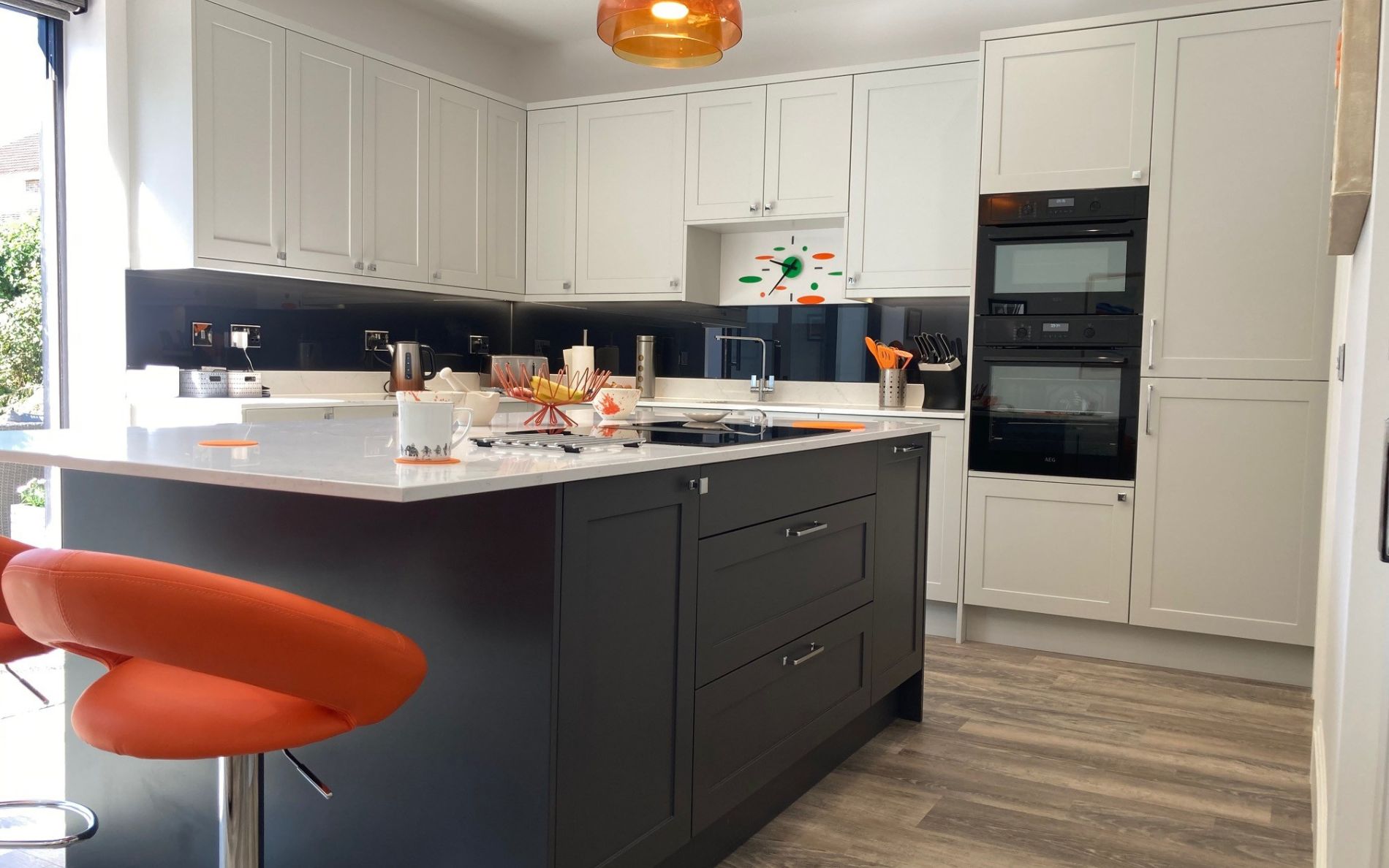 Clifden Kitchen in Light Grey & Graphite by Project Room