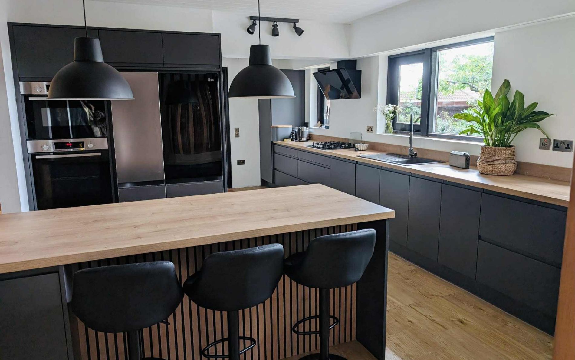Strada Matte Kitchen in Graphite by Hanna Bros