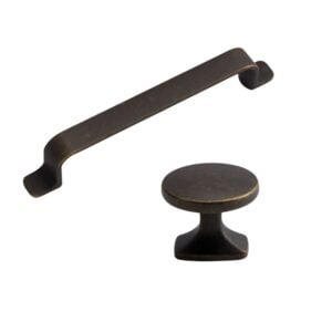 Antique Brown D-Handle and Knob | STORI