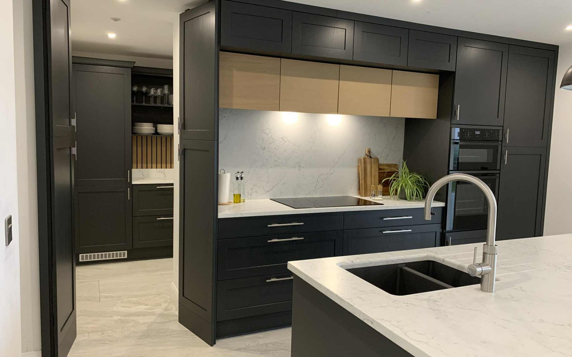 Aldana & Tavola Kitchen in Graphite & Parched Oak by Hanna Bros