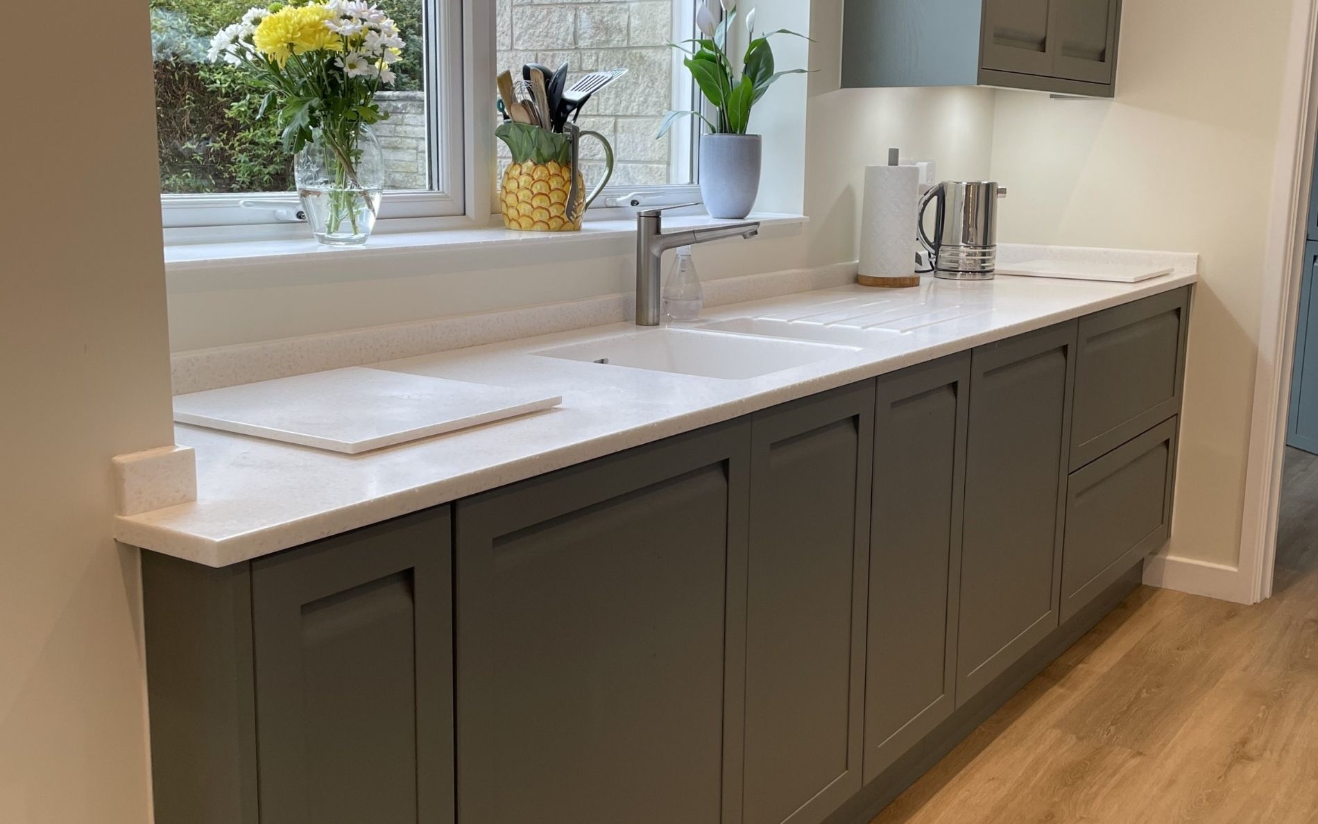 Harborne Kitchen in Reed Green by Walrow Kitchens