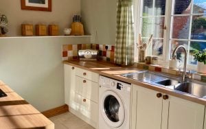 Aldana Kitchen in Porcelain by Walrow Kitchens