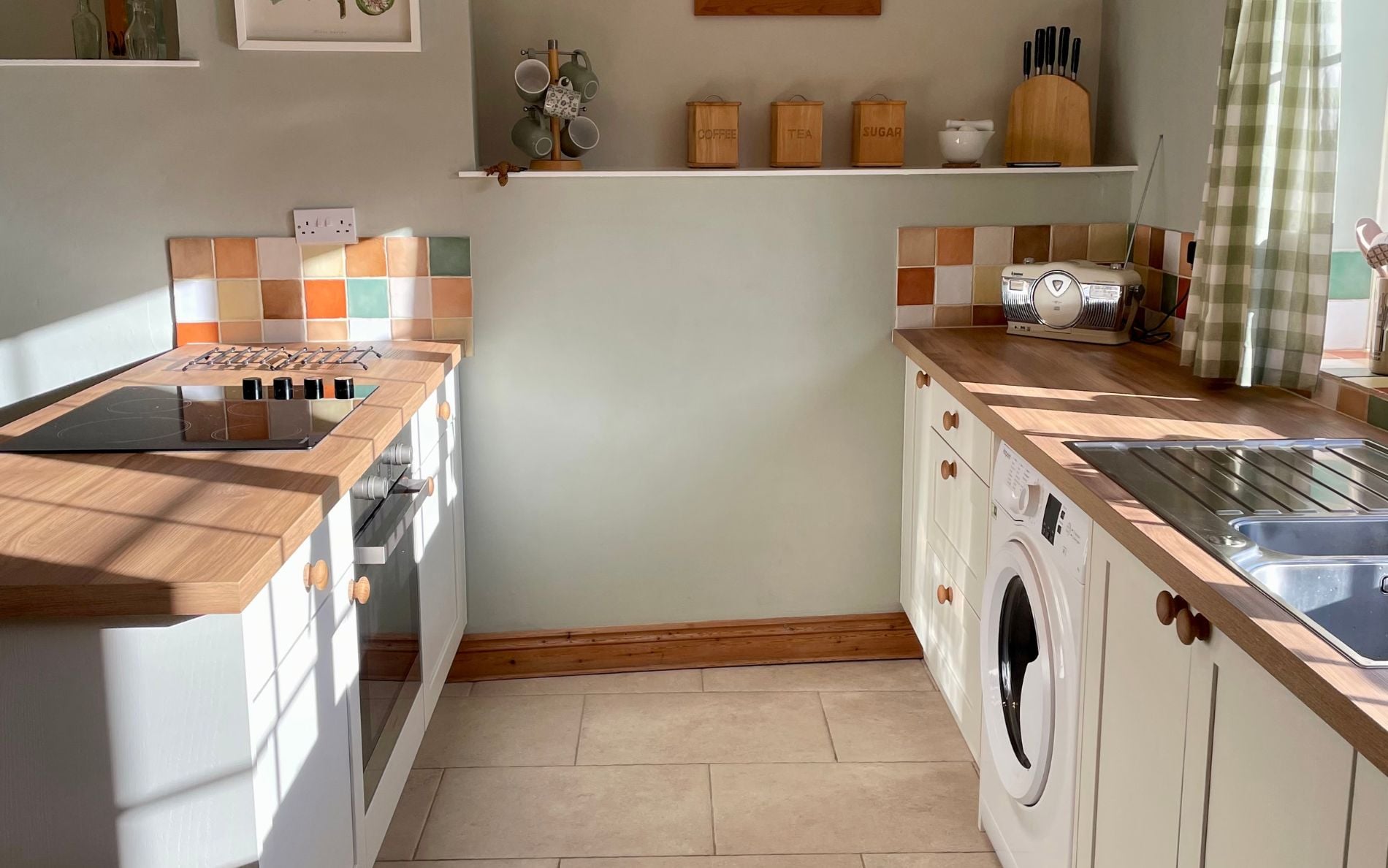 Aldana Kitchen in Porcelain by Walrow Kitchens