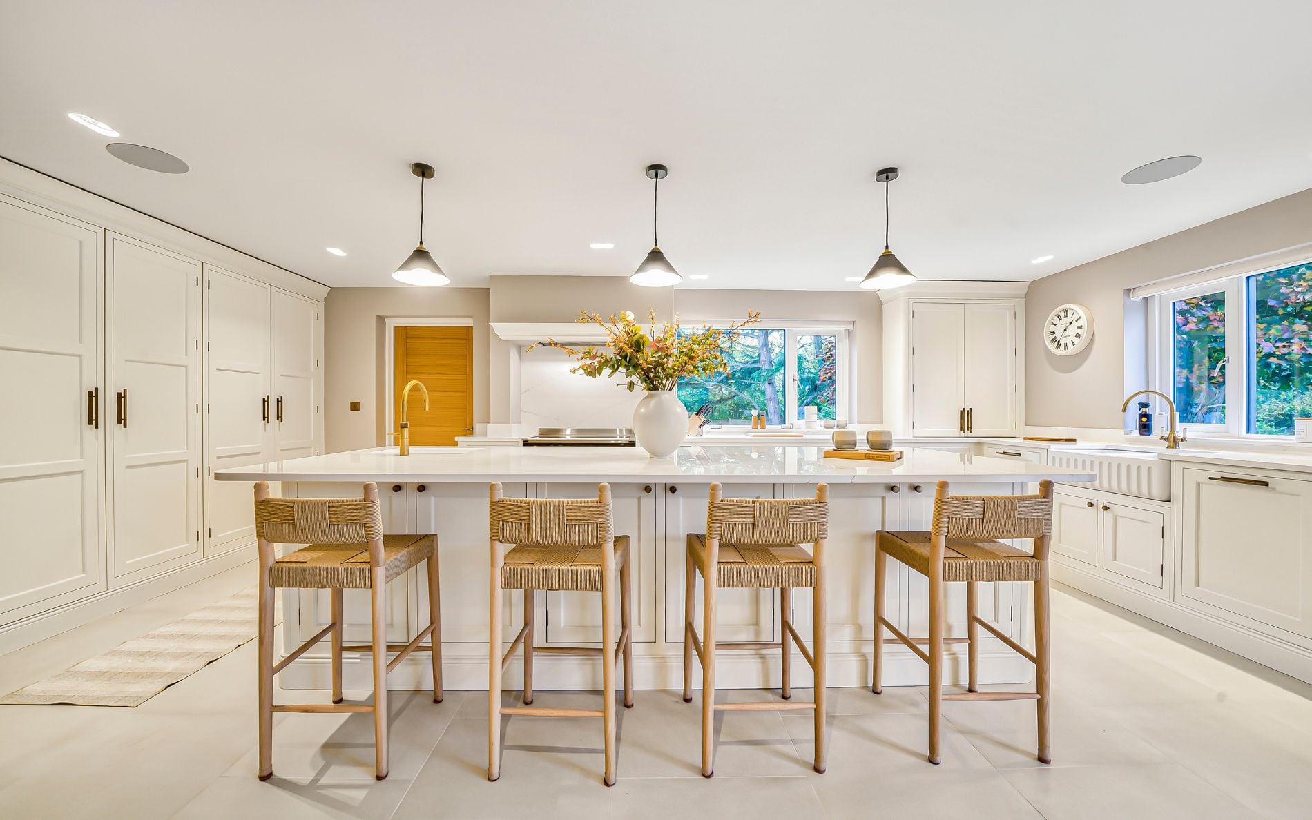 Belgravia Kitchen in Porcelain by Rever Kitchens