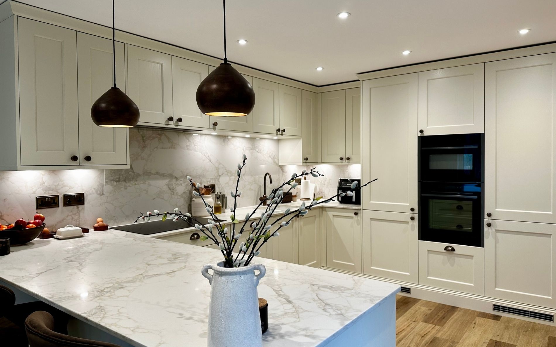 Wakefield Kitchen in Porcelain by Roma Interiors