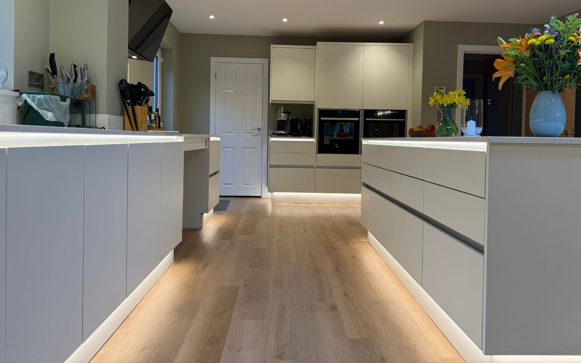 Zola Soft-Matte Kitchen in Porcelain by Saturn Interiors