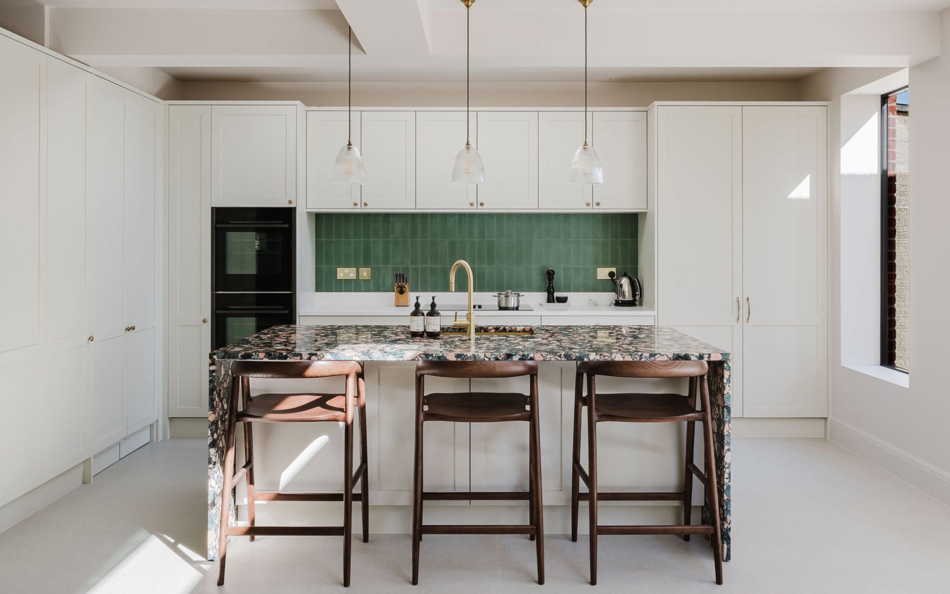 Aldana Kitchen in Porcelain by Kitchens By Design