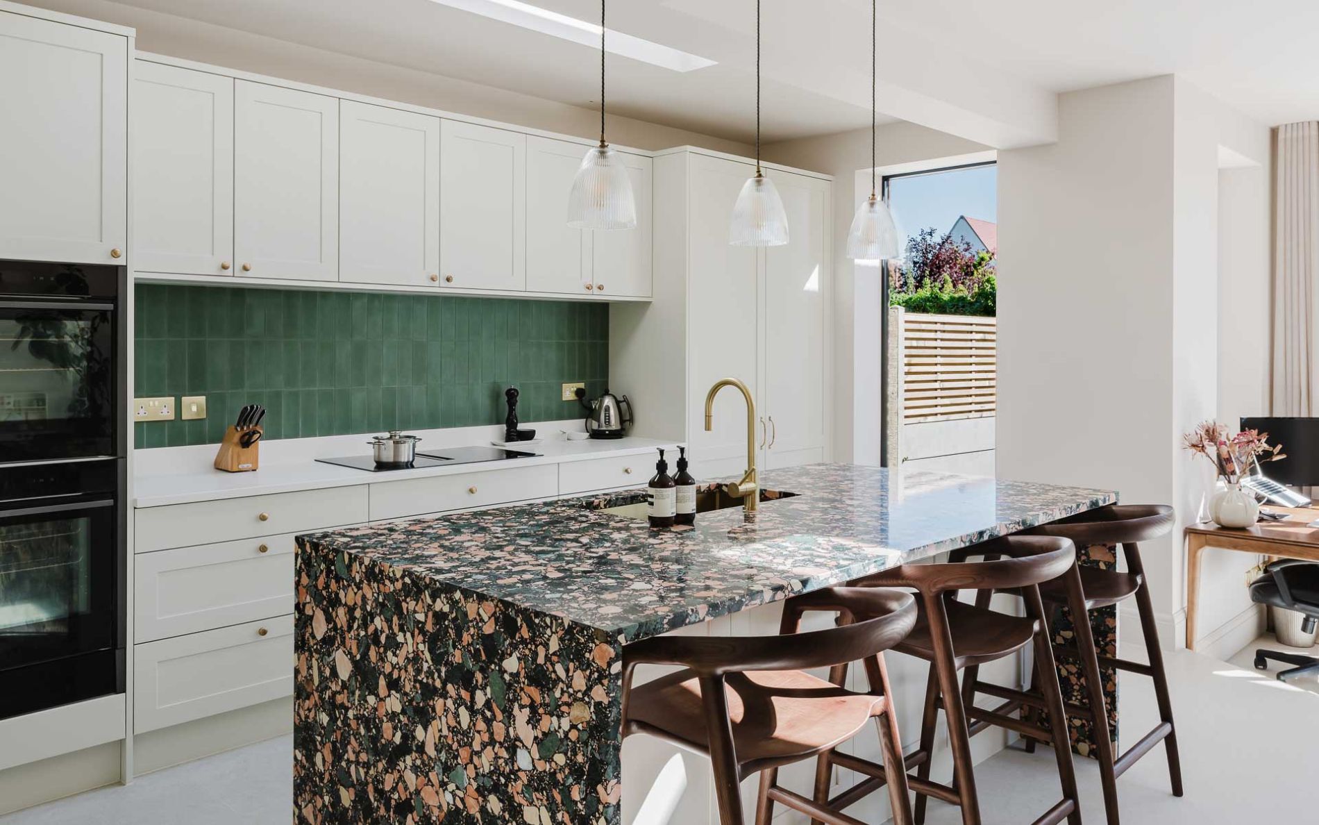 Aldana Kitchen in Porcelain by Kitchens By Design