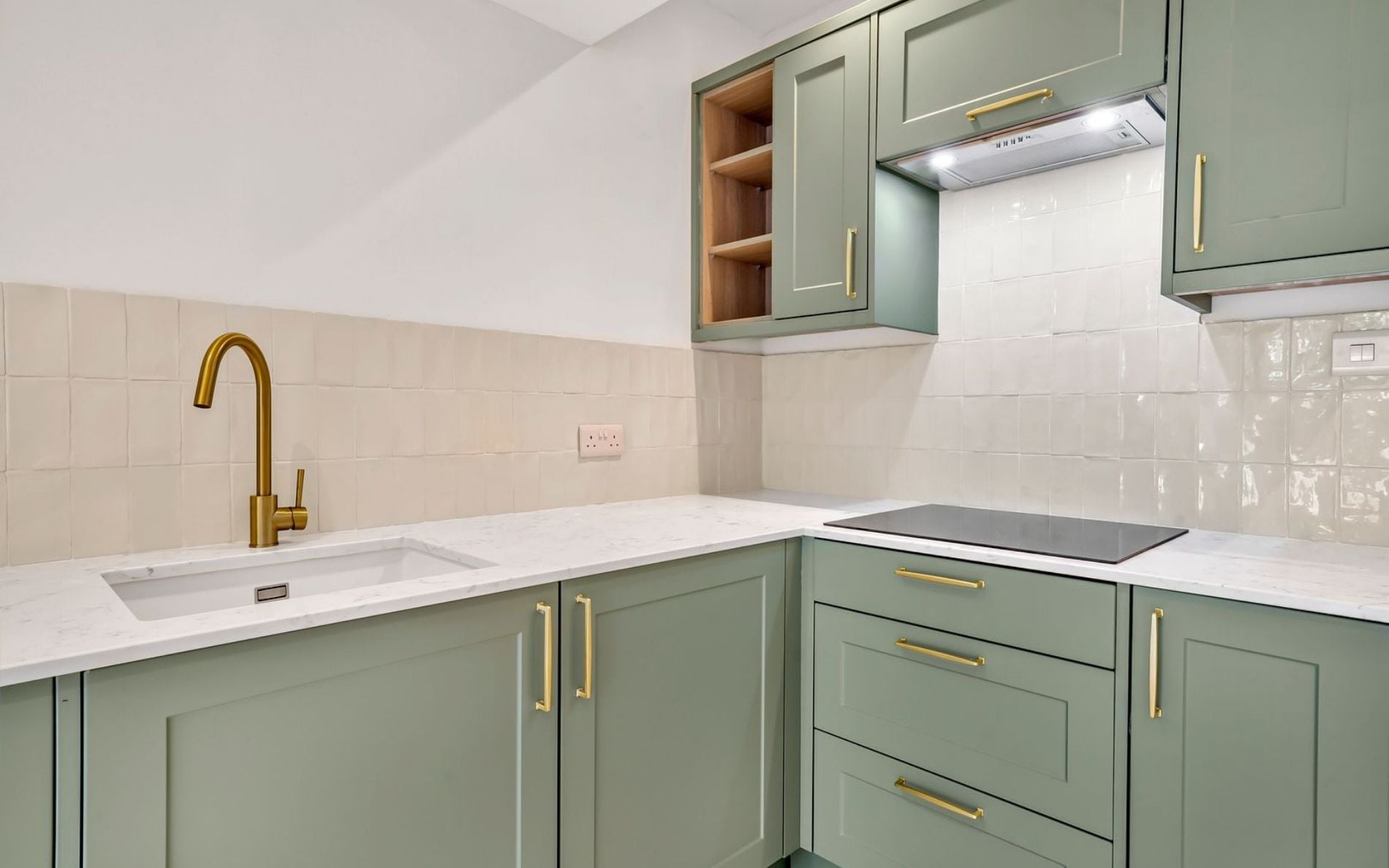 Clifden Kitchen in Reed Green by Rever Kitchens