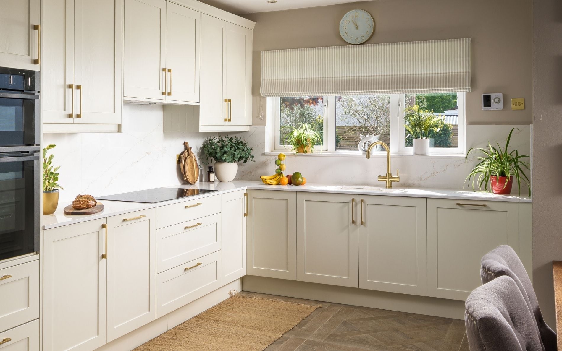 Aldana Kitchen in Porcelain by DWK