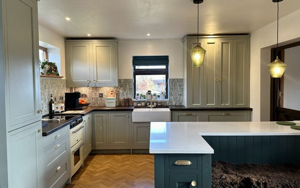 Belgravia, Mr & Mrs Dooley, Ashford