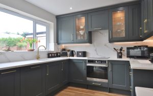 Kensington Kitchen in Heritage Green by Family Kitchens
