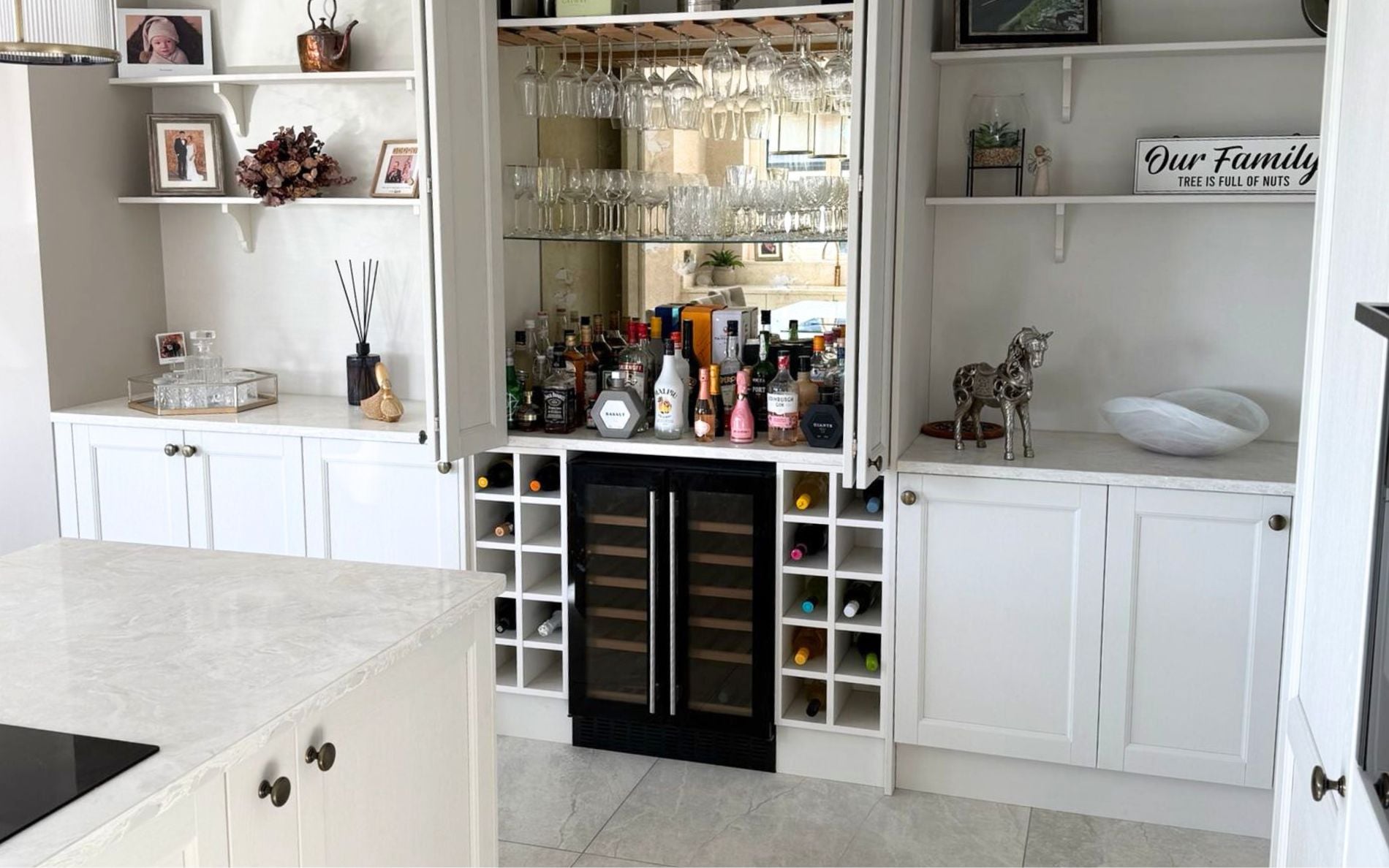 Pembridge Kitchen in Porcelain by Glenwood Of Antrim