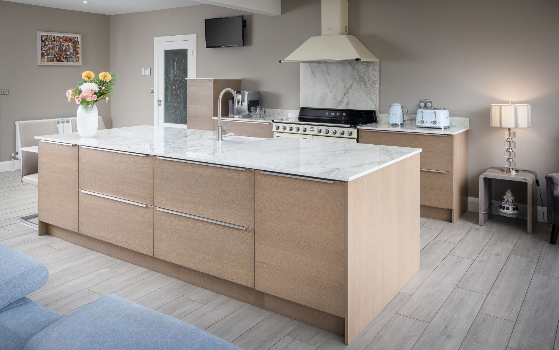 Tavola Kitchen in Weathered Silver by DWK