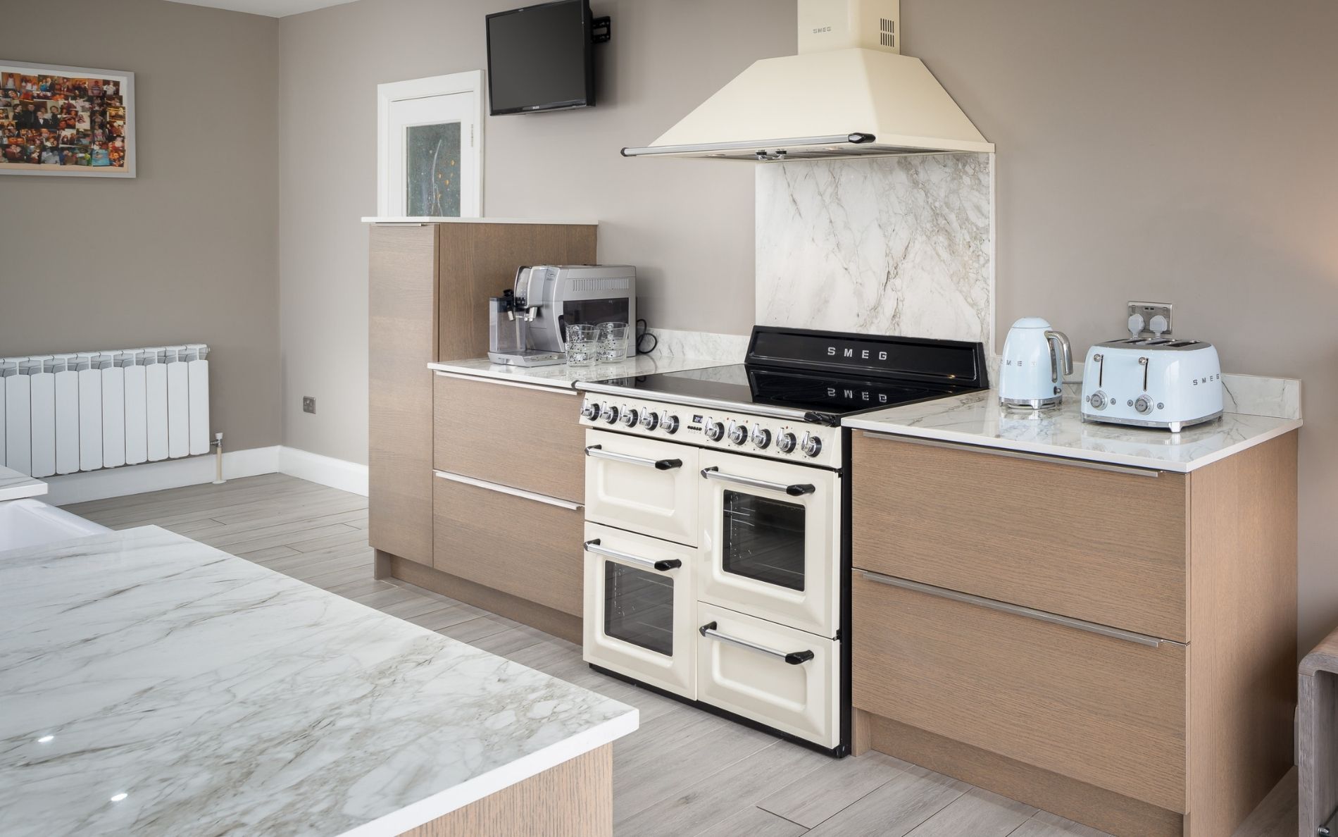Tavola Kitchen in Weathered Silver by DWK