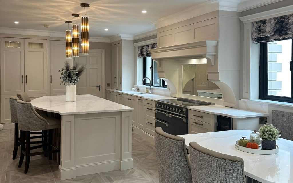 Wakefield Kitchen in Shell by LA Kitchens